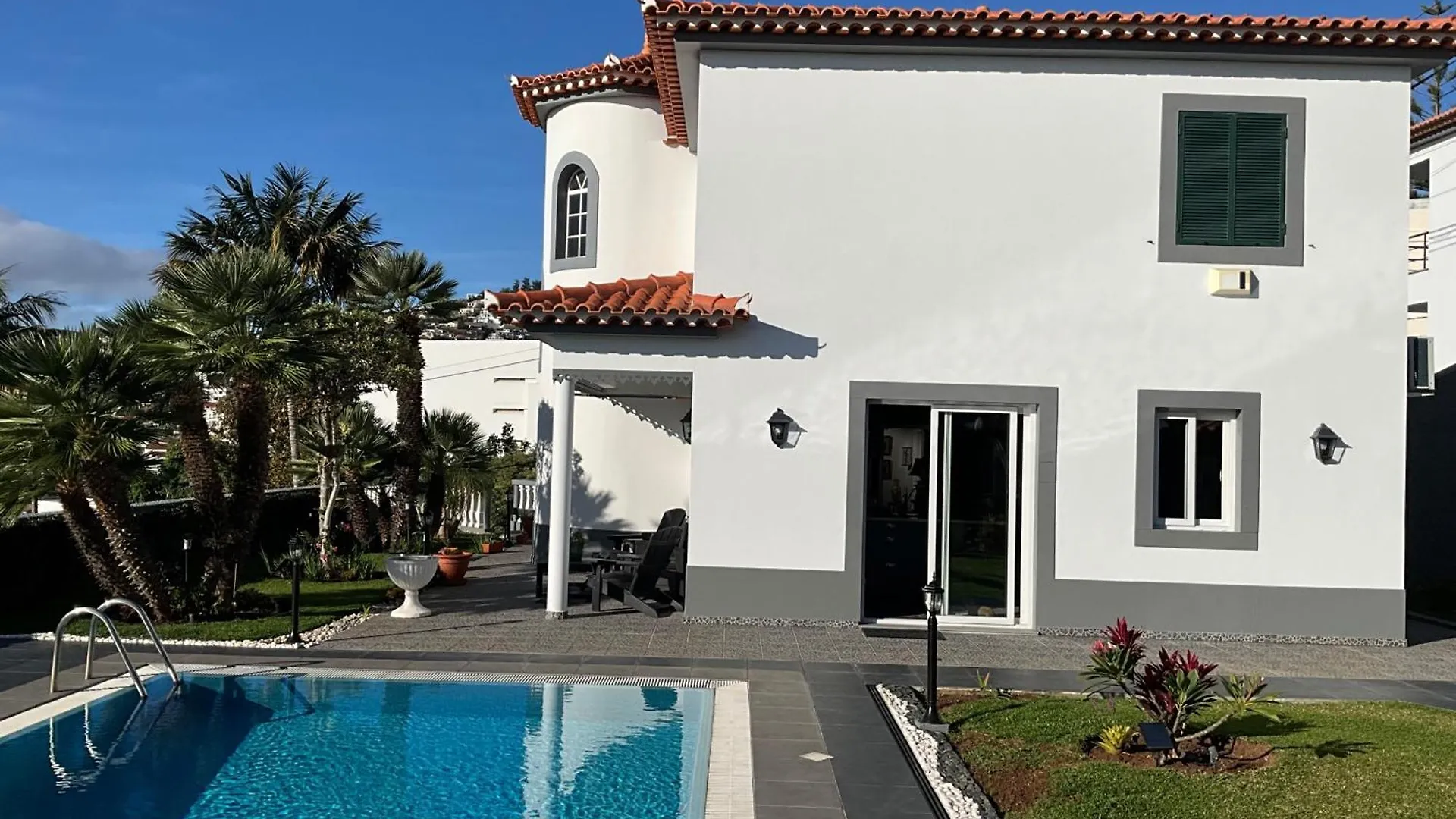 Funchal Apt- Sleeps 2 - Pool & Parking - Madeira Funchal (Madeira)
